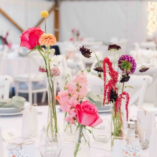 Diana&Szabolcs esküvője a Pálvölgyi barlang rendezvény sátrában